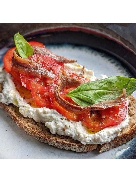 Tartines à la ricotta et aux tomates cerises