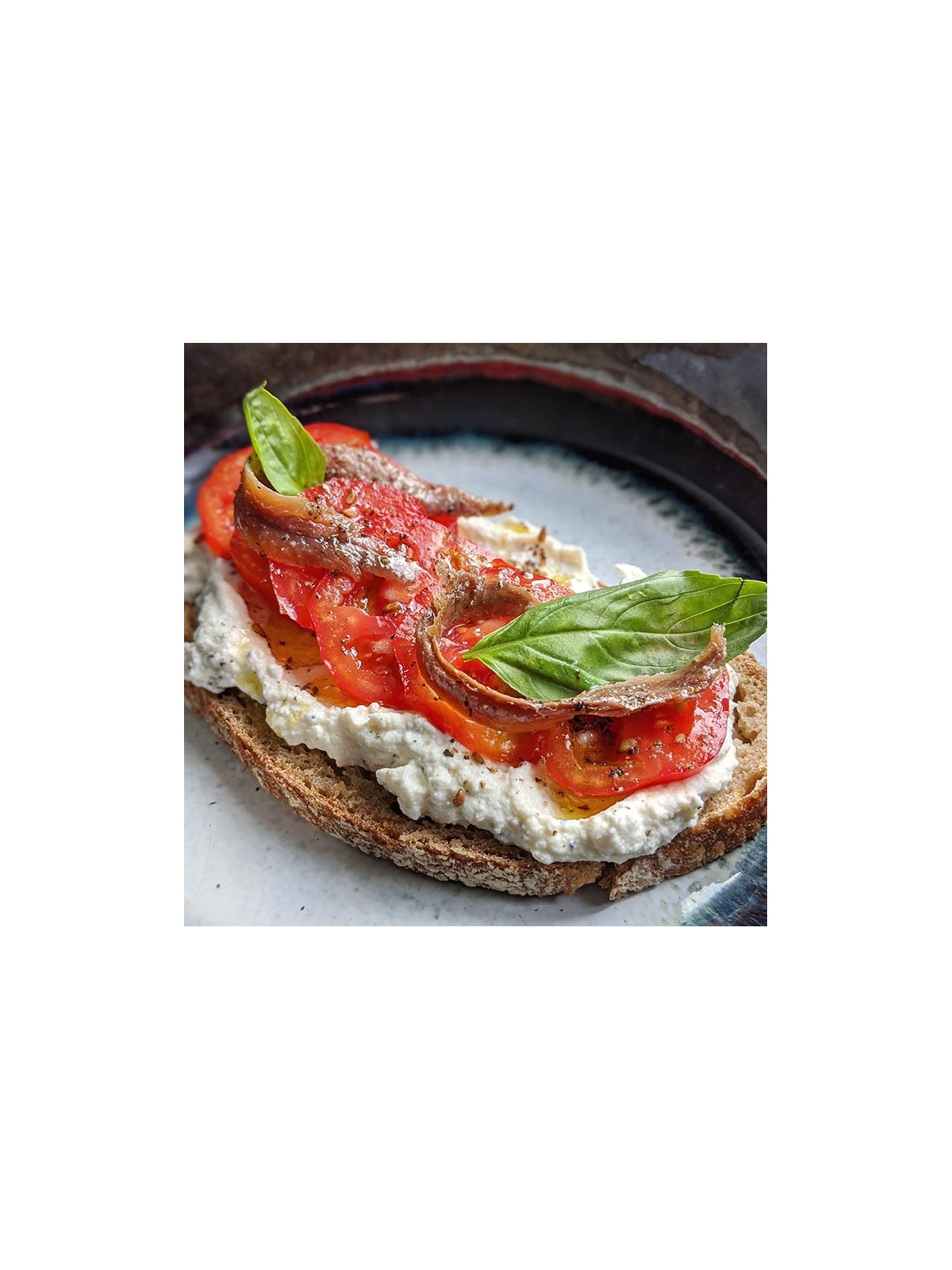 Tartines à la ricotta et aux tomates cerises